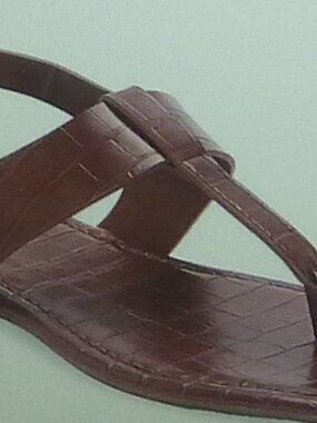 a.n.a Kate T-Strap Flat Sandals Cognac Casual Thong Size 9M